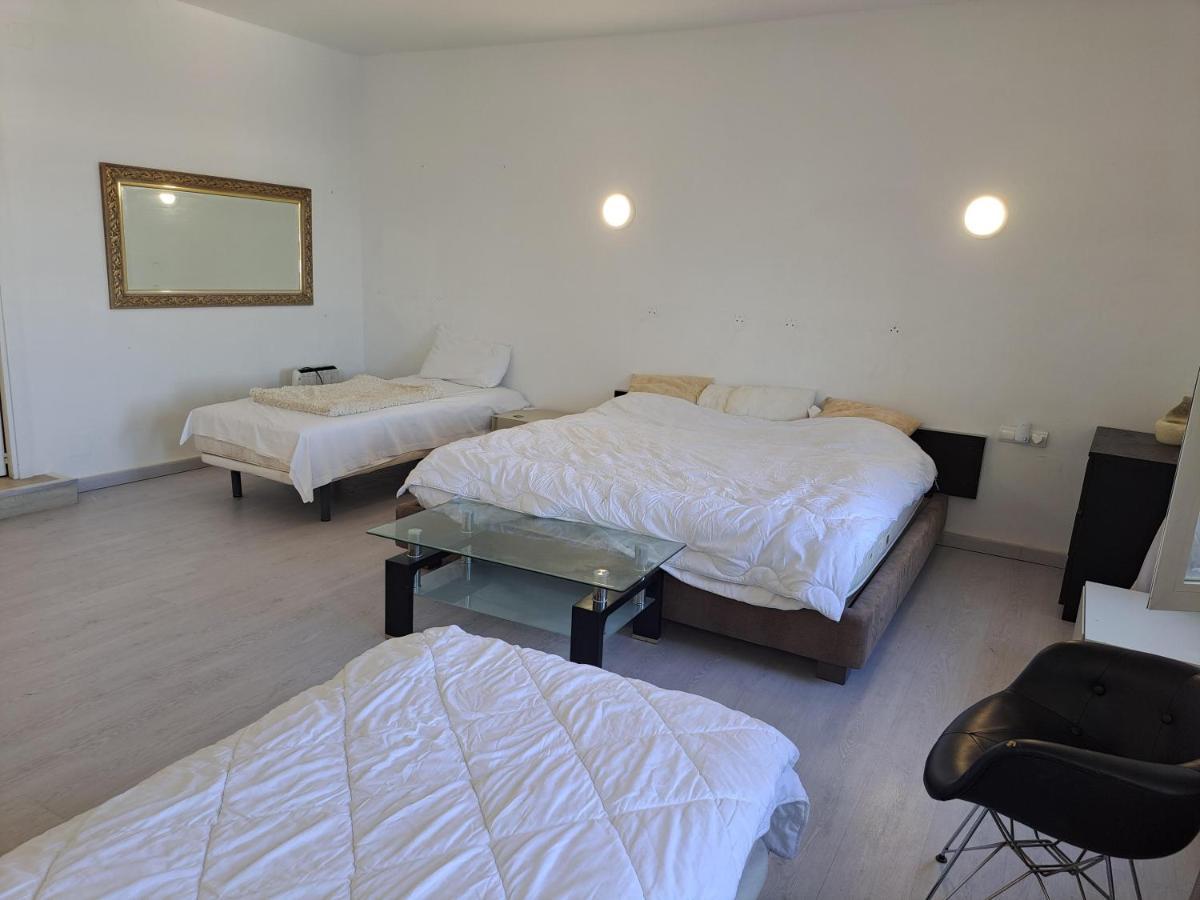 Private Suites In Huge Penthouse 1St Line Puerto Banus, Incredible Views, Jacuzzis Marbella Esterno foto