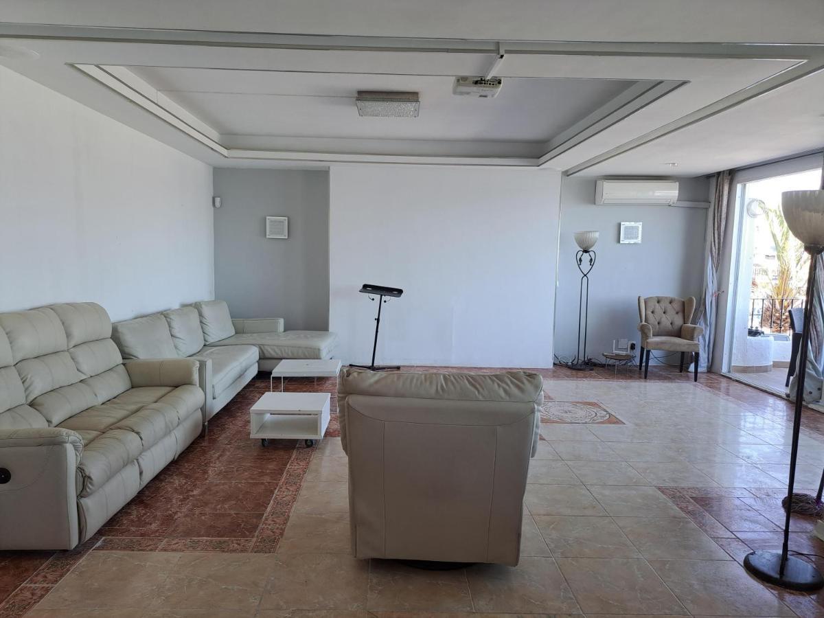 Private Suites In Huge Penthouse 1St Line Puerto Banus, Incredible Views, Jacuzzis Marbella Esterno foto