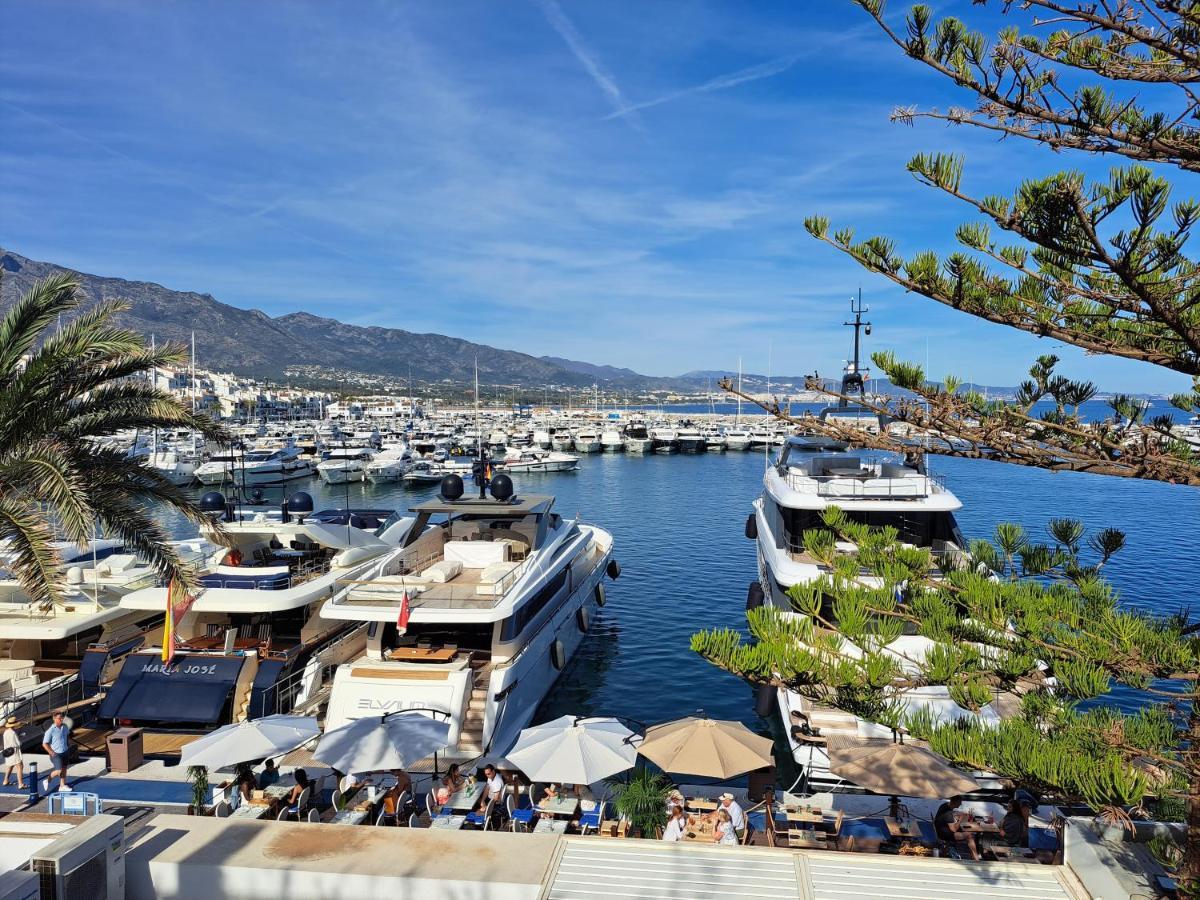 Private Suites In Huge Penthouse 1St Line Puerto Banus, Incredible Views, Jacuzzis Marbella Esterno foto